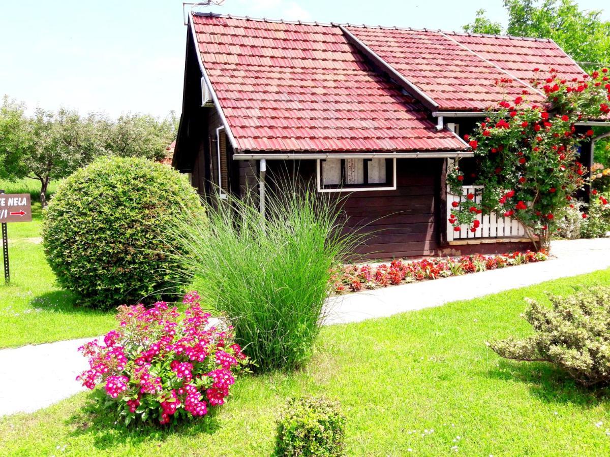 Wooden House Nela Near Plitvice Lakes Smoljanac Exterior foto
