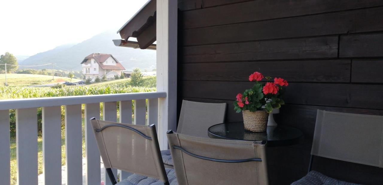 Wooden House Nela Near Plitvice Lakes Smoljanac Exterior foto