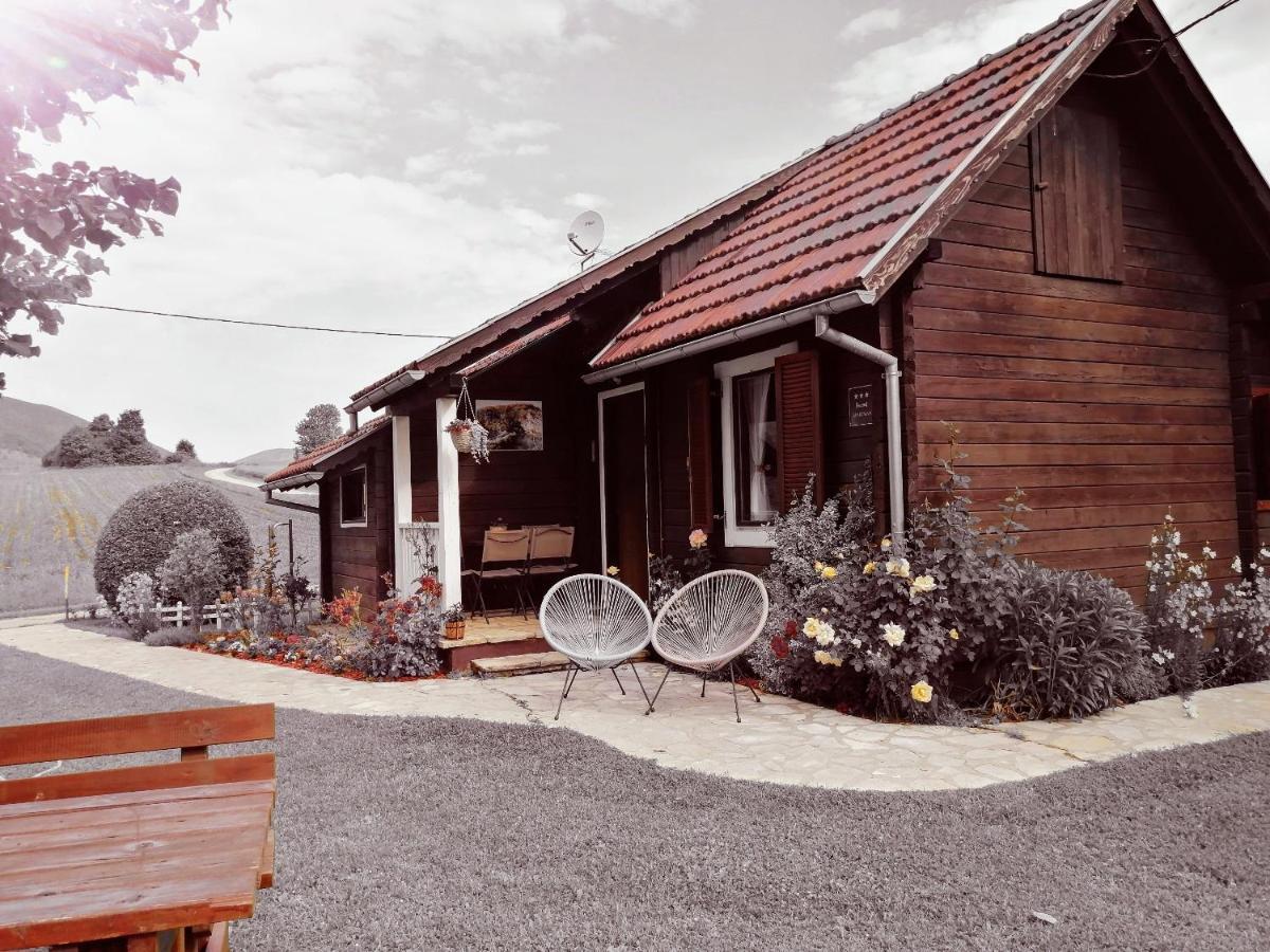 Wooden House Nela Near Plitvice Lakes Smoljanac Exterior foto